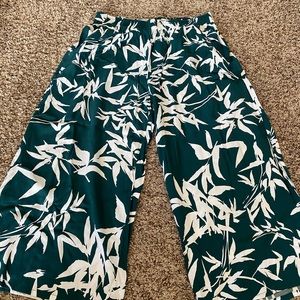 Obey Green and White Leaf Print Capris